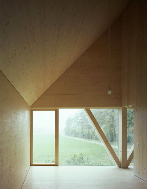 Деревянный домик в Швейцарии