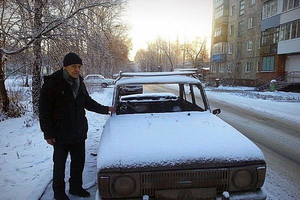 Блог им. Heavy: Дедушке, у которого сожгли машину, земляки купили другую